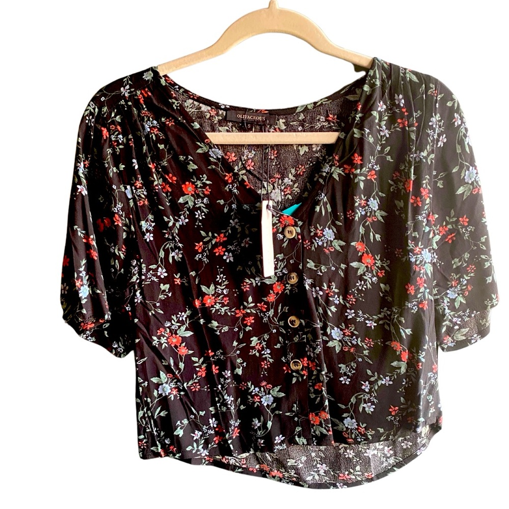 Oliveceous Short Sleeve Floral Button Down - size s